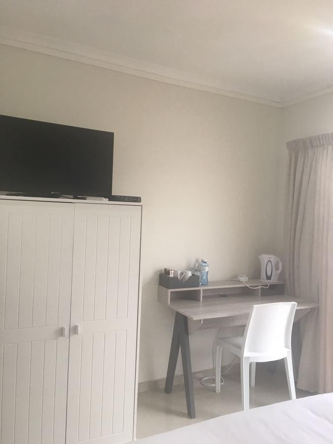 พาร์ล เมาน์เท็น ลอดจ์ Bed & Breakfast ภายนอก รูปภาพ